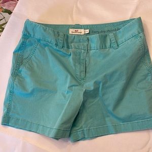 Vineyard Vines Everyday shorts